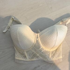 Elegant Cream Lace Bustier